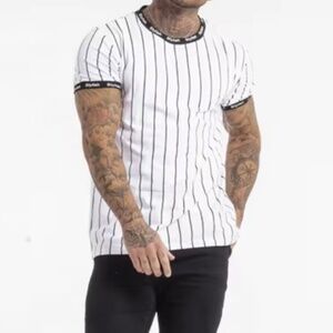 Mens size XL striped crew neck t-shirt